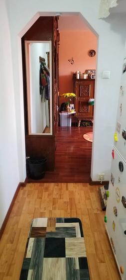 Apartament cu 2 camere semidecomandat în Cuza Vodă