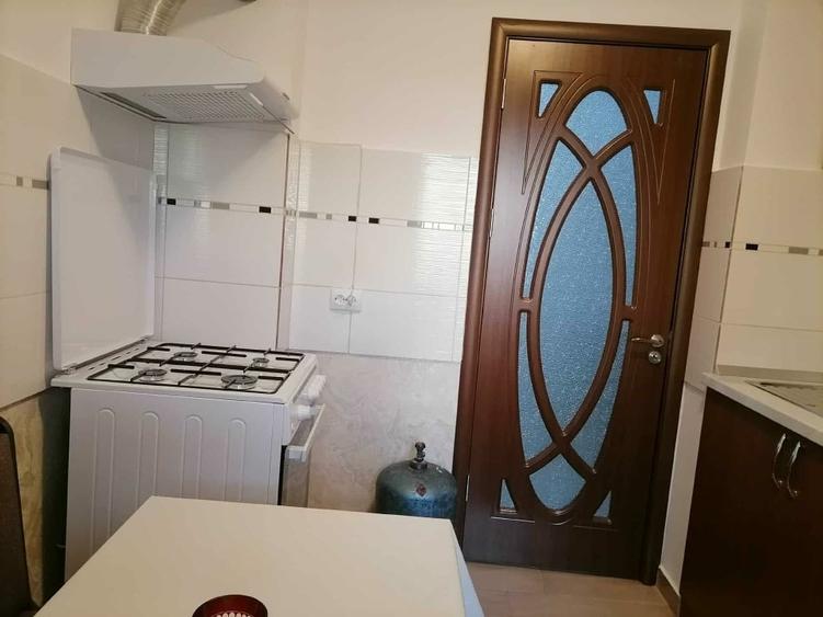 De închiriat apartament cu doua camere decomandate in zona Far -Abator - 5