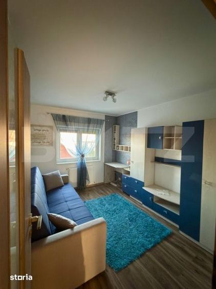 Apartament cu 4 camere decomandat în Est