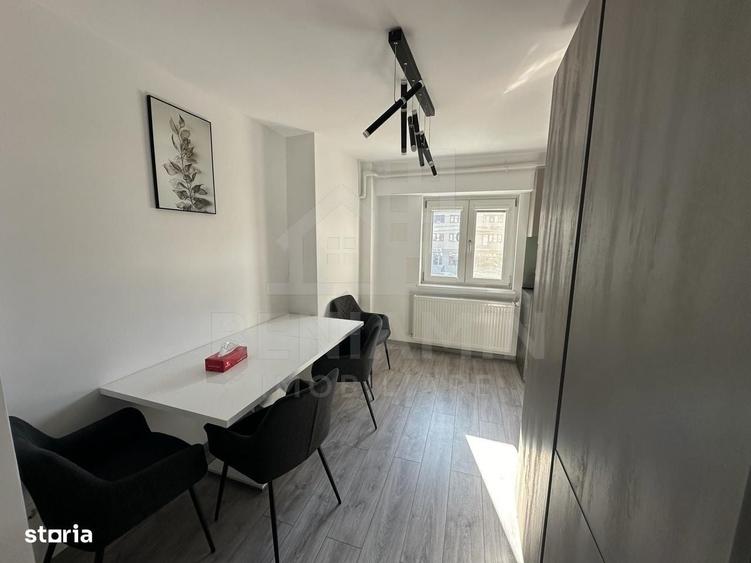 Apartament cu 4 camere în Ultracentral