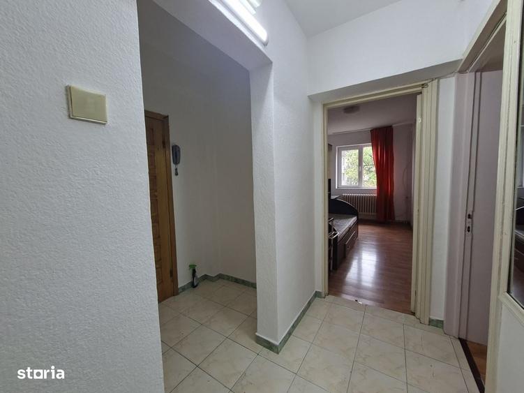 Apartament cu 3 camere decomandat în Tătărași