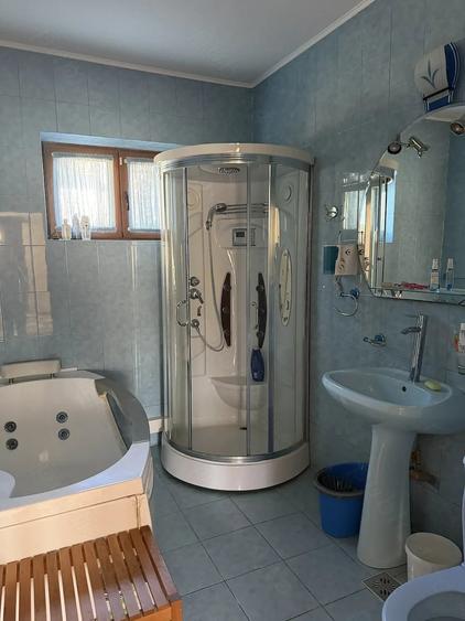 Casă cu Teren 1100 Mp în Central