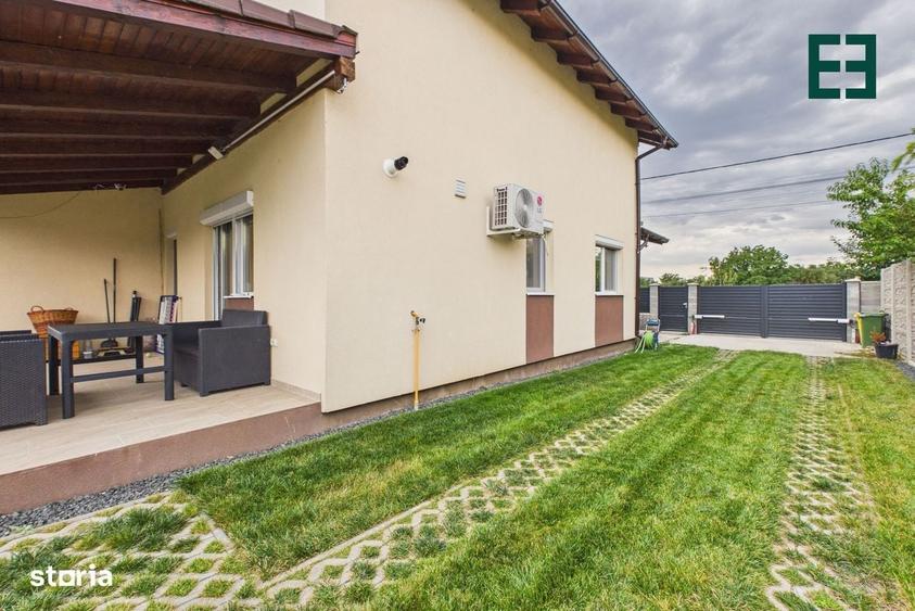 Casă cu 3 camere în Sânandrei