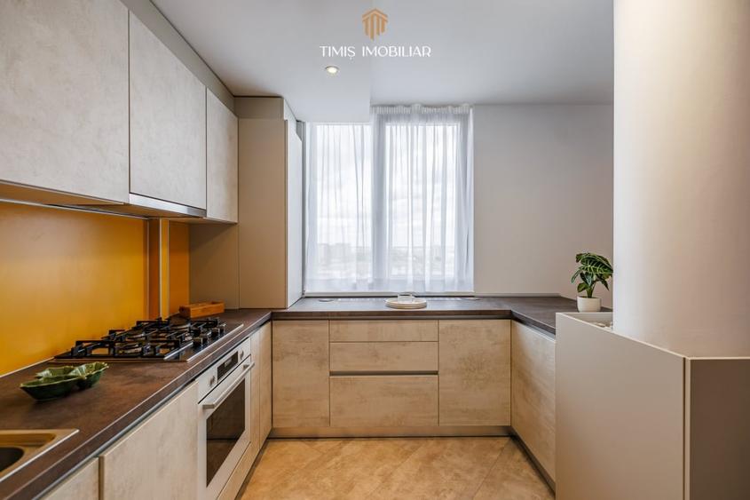 Apartament cu 4 camere decomandat, mobilat în Soarelui