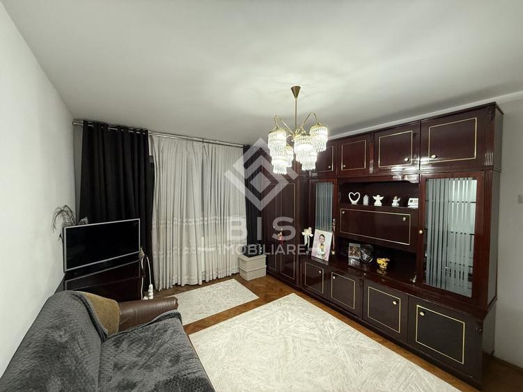 Apartament cu 2 camere semidecomandat în Central