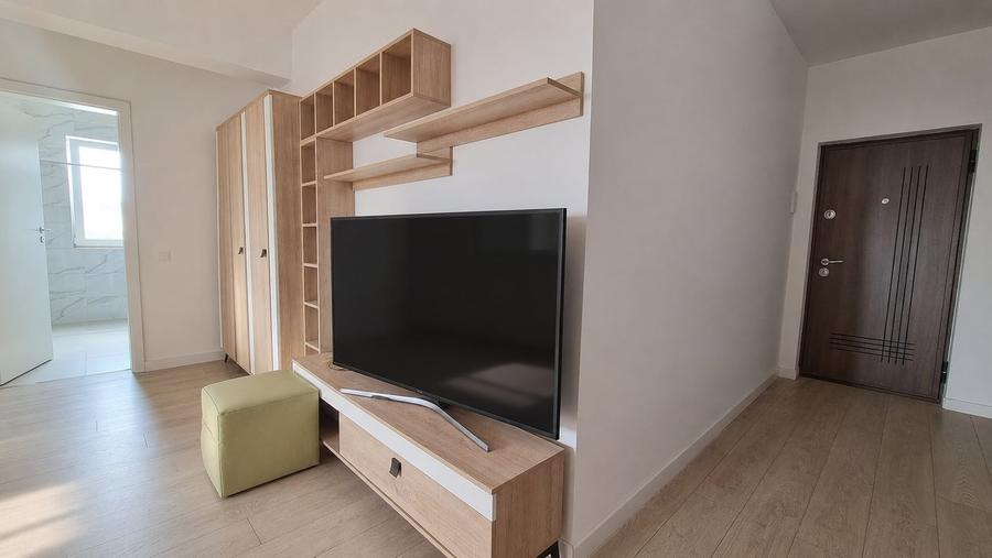 Apartament cu 2 camere semidecomandat, mobilat în Florești