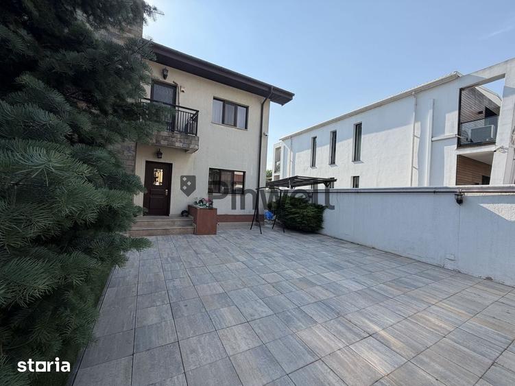Casă individuală cu 5 camere cu Canalizare în Central