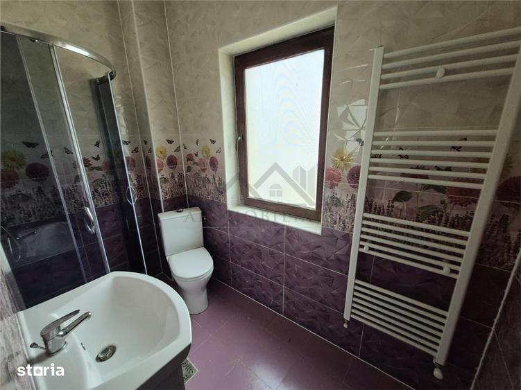 Casă cu 5 camere cu Teren 464 Mp în Bucium