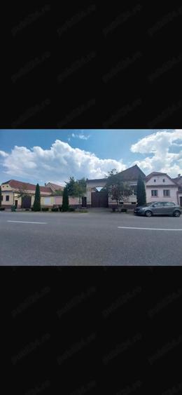 Casă cu Teren 1280 Mp în Central