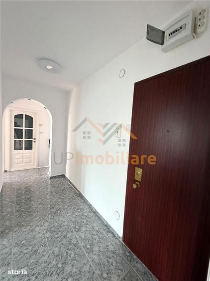Apartament cu 2 camere decomandat în Rogerius