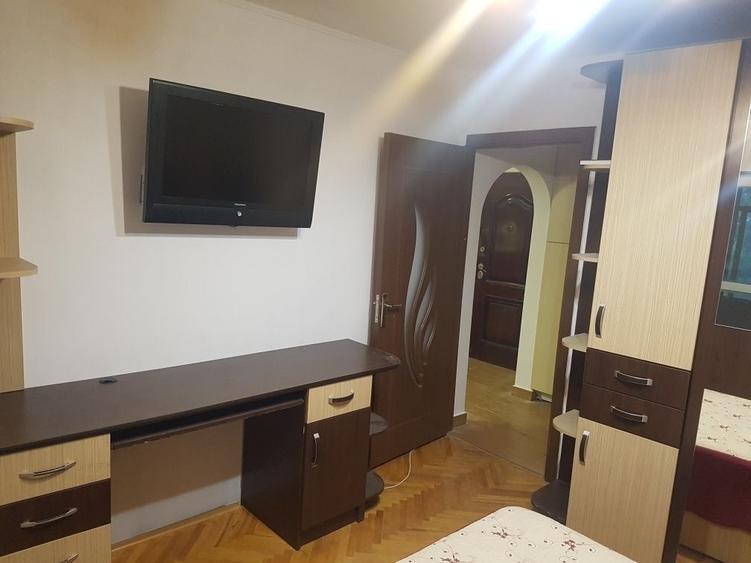 Apartament cu 3 camere decomandat în Dacia