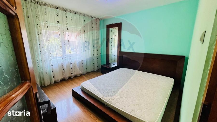 Apartament cu 3 camere, mobilat în Decebal