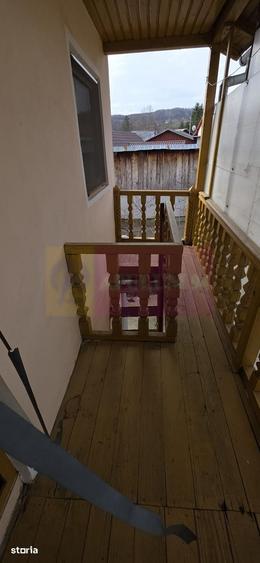 Casă cu 3 camere cu Teren 340 Mp în Poiana