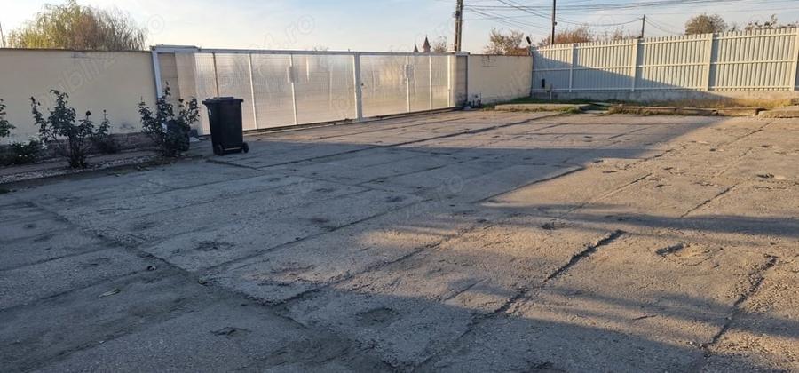 Spațiu comercial, de 300 mp, în Central