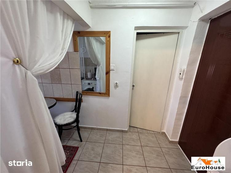 Garsonieră decomandată în Cetate