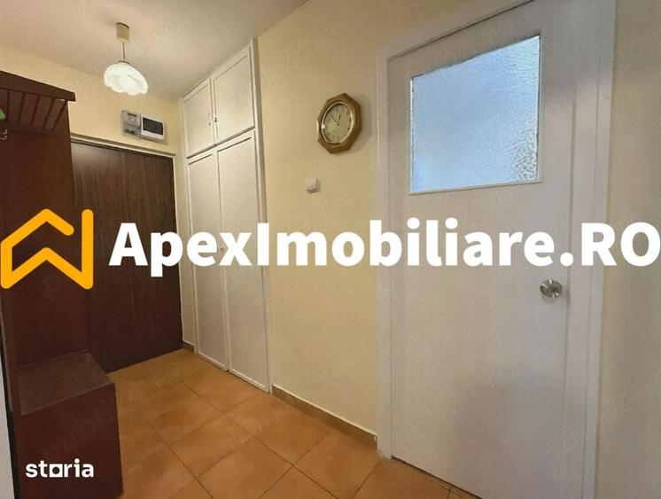 Apartament cu 3 camere decomandat în Tineretului