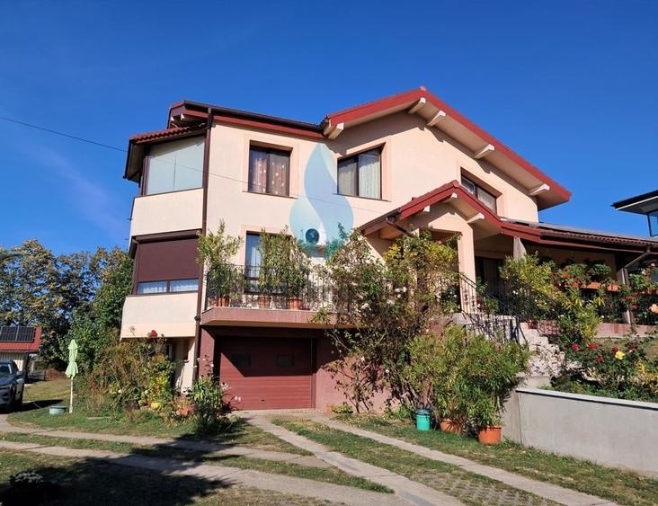 Casă cu 5 camere cu Canalizare în Bucium