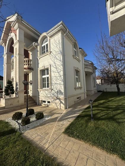 Casă cu 4 camere în Dara