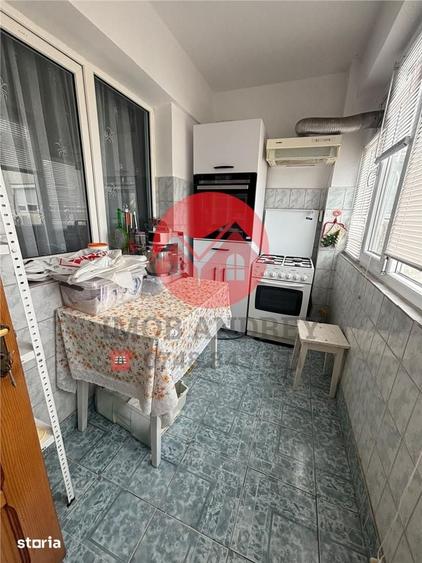 Apartament cu 4 camere decomandat în E3