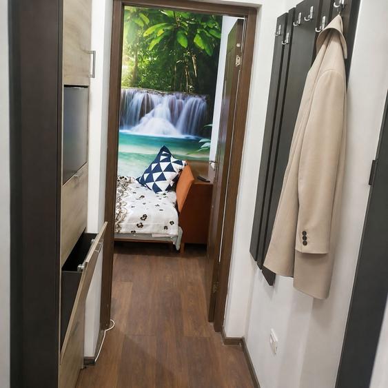 Apartament cu 3 camere semidecomandat în Big