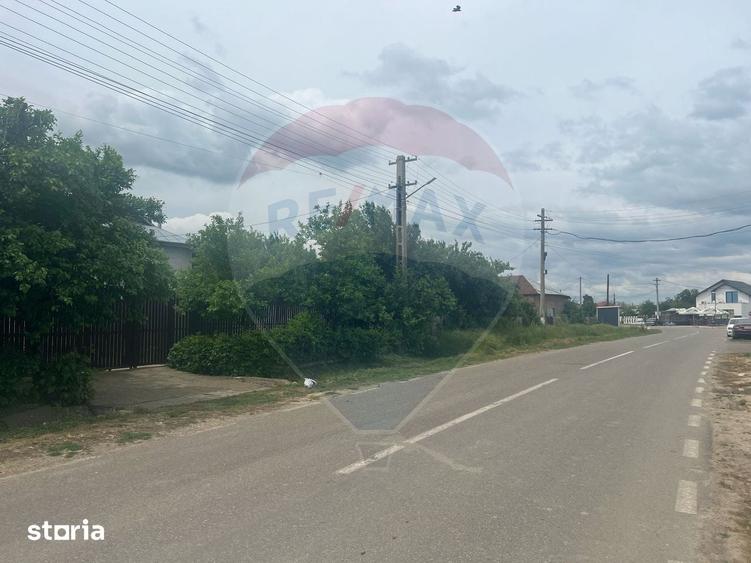 Casă cu 4 camere cu Teren 2111 Mp în Sihlea