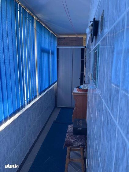 Apartament cu 3 camere decomandat în Prundu