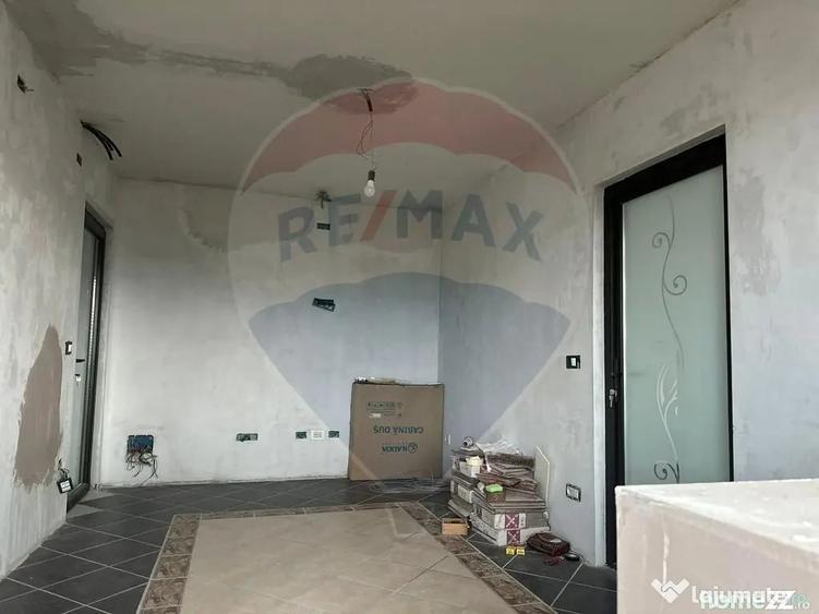 Apartament cu 2 camere semidecomandat în Săvinești