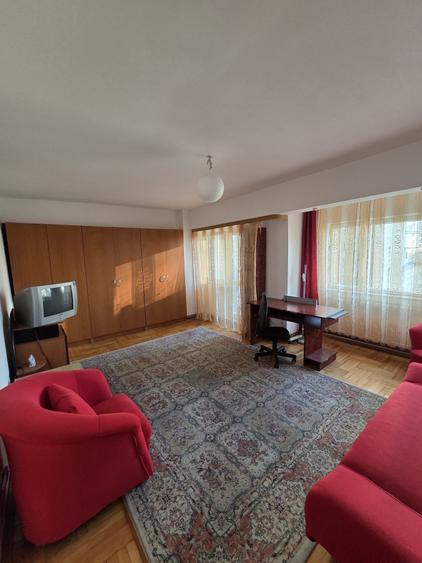 Apartament 3 camere Bld 21 Decembrie, et2/6, decomandat, parcare - 4