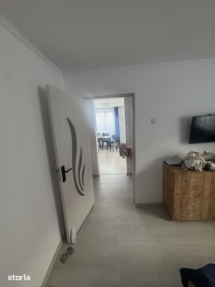 Casă cu 3 camere cu Teren 320 Mp în Căpățânești