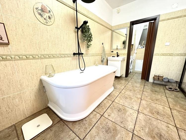 Apartament cu 2 camere semidecomandat, mobilat în Dumbrăvița