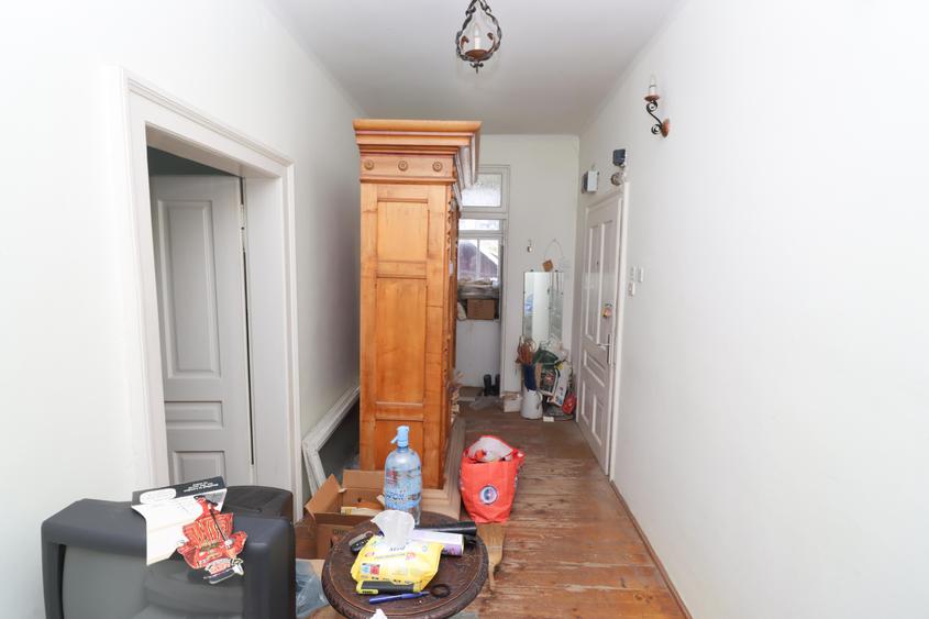 Apartament cu 3 camere decomandat în Sinaia