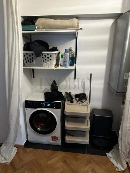 Apartament cu 3 camere decomandat, mobilat în P-ța Victoriei