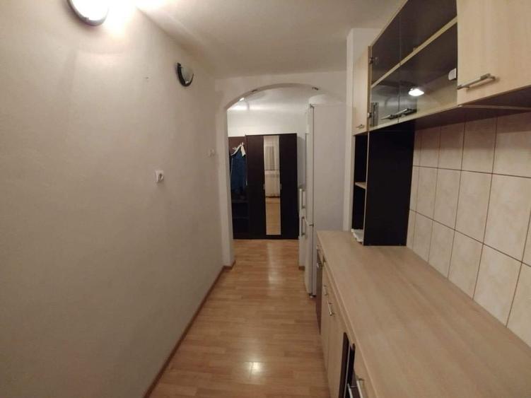 Garsonieră decomandată în Brazda lui Novac