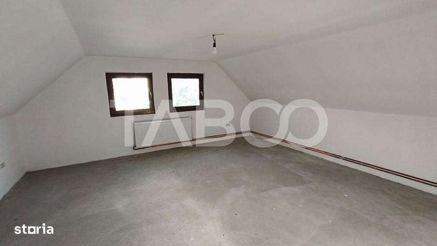 Casă cu 3 camere cu Teren 123 Mp în Pianu