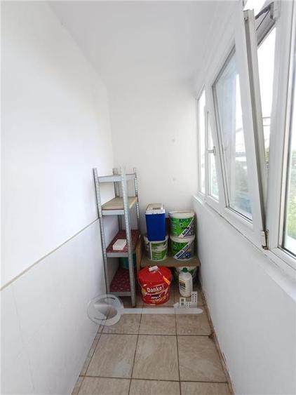 Apartament cu 4 camere decomandat în Nicolina