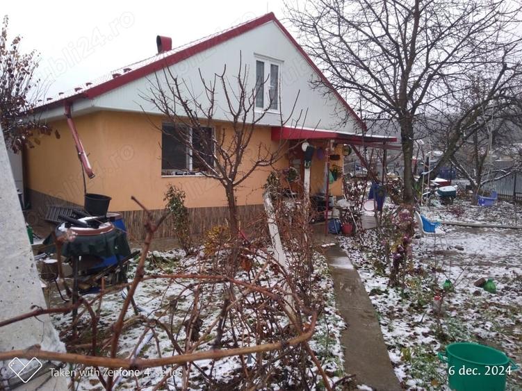 Casă cu 3 camere cu Teren 1000 Mp în Central