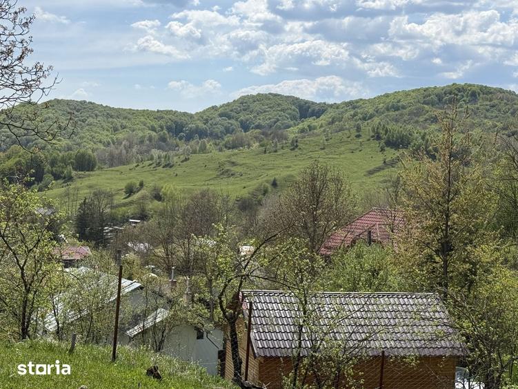 Teren de 2440 mp, în Central