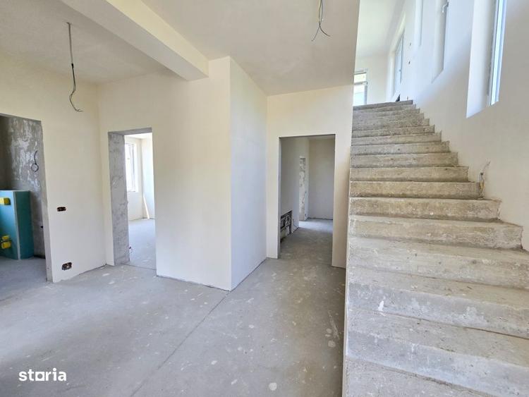 Casă cu 4 camere în Central