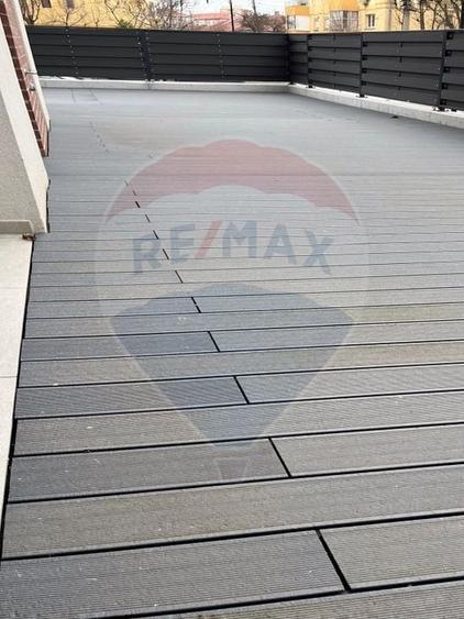 Apartament cu 3 camere decomandat, mobilat în UTA