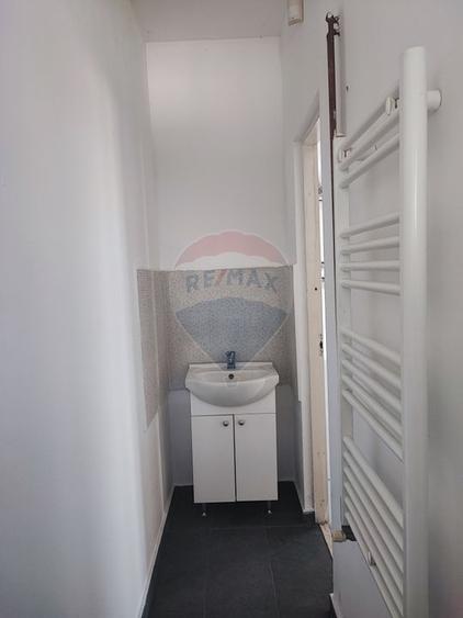 Spațiu industrial, de 413 mp, în Exterior Vest