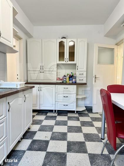 Apartament cu 3 camere decomandat în Central
