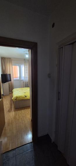 Apartament cu 4 camere decomandat în Trivale