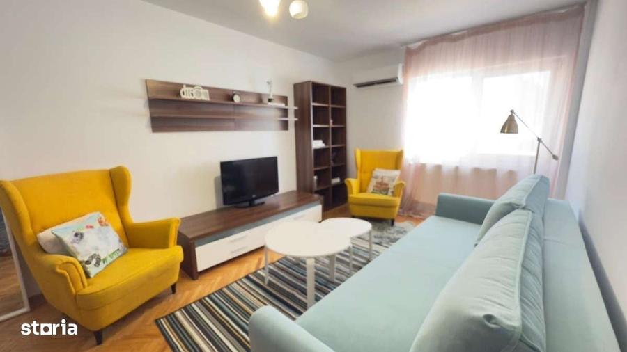 Apartament cu 3 camere în Piața Unirii