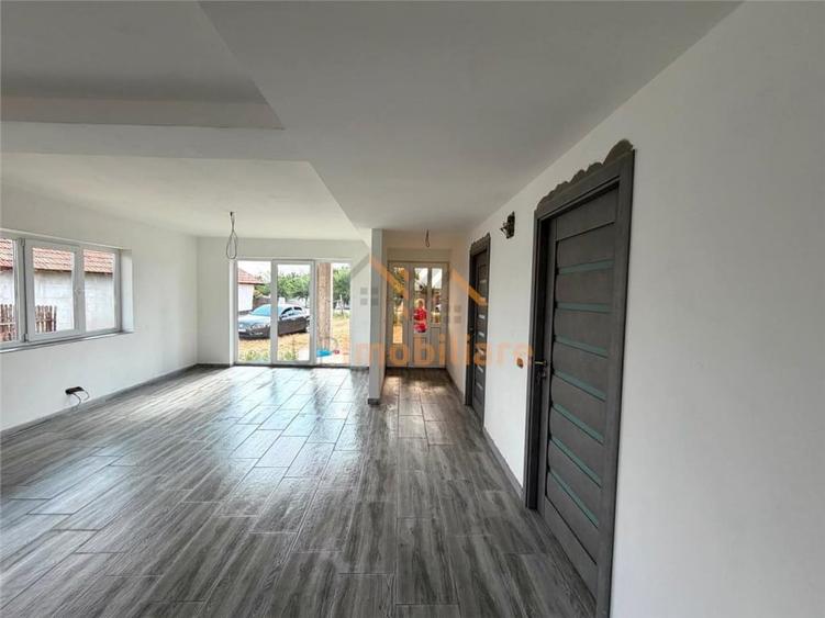 Casă cu 4 camere cu Teren 1439 Mp în Inand
