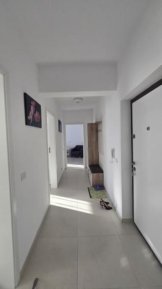 Apartament cu 2 camere decomandat, mobilat în Prelungirea Ghencea