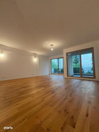 Apartament cu 4 camere în Iancului