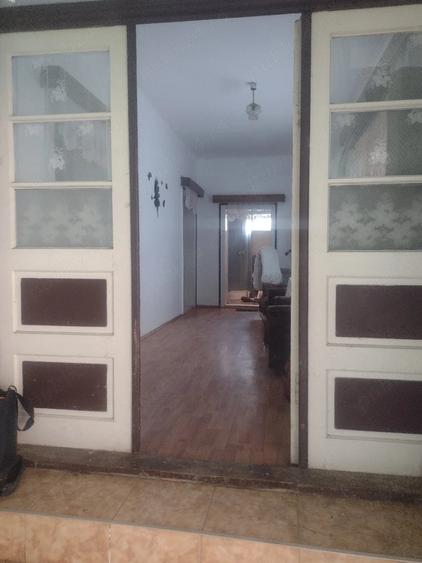 Casă cu 2 camere cu Teren 2000 Mp în Borz