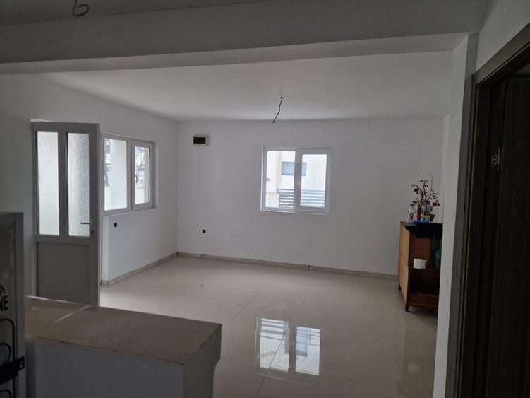 Agenție imobiliară vindem casă la sol în Năvodari - 6