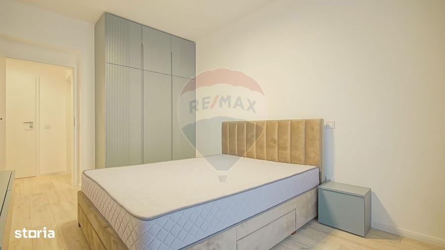 Apartament cu 3 camere, mobilat în Tractorul