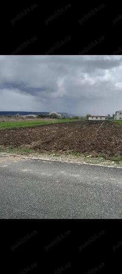 Teren de 1530 mp, în Cristian